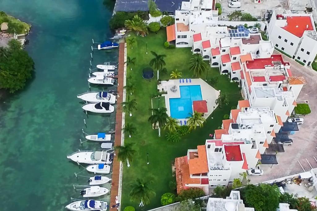 Charming Lagoon Front Villa By Casa Paraiso Канкун Экстерьер фото